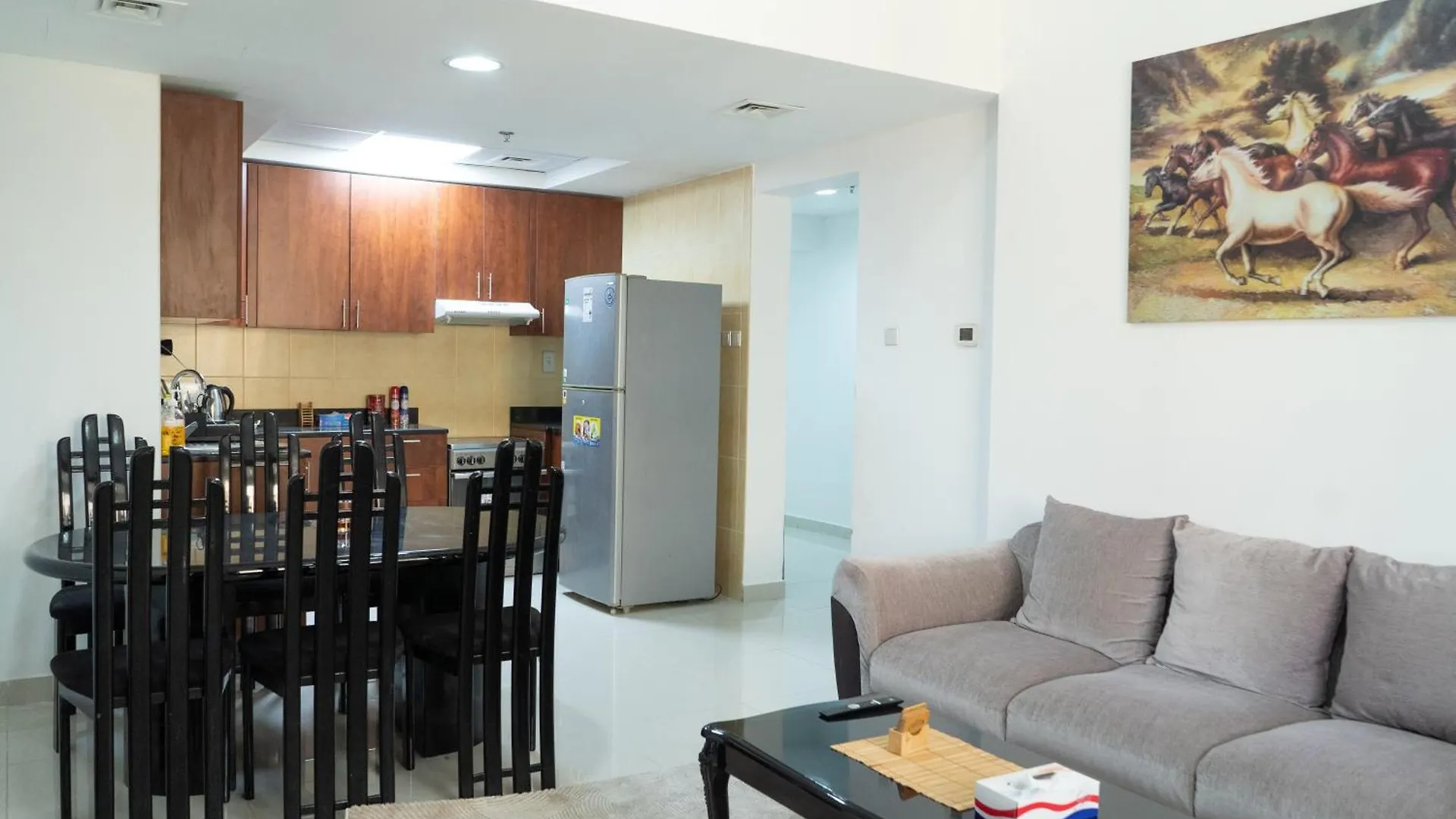 2 B/R Escan Tower Dubai Marina Near Metro Beach Apartment 0*,  United Arab Emirates