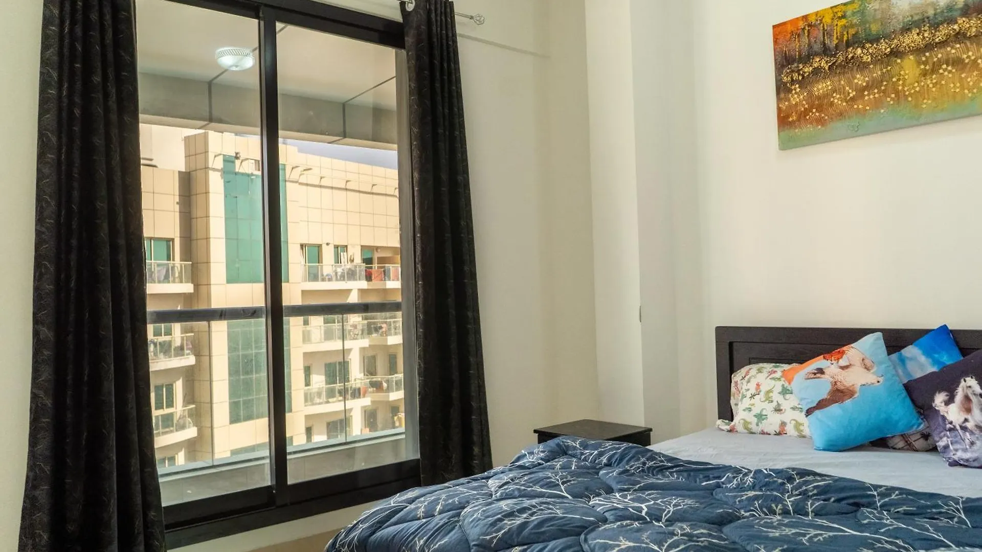 2 B/R Escan Tower Dubai Marina Near Metro Beach Apartment